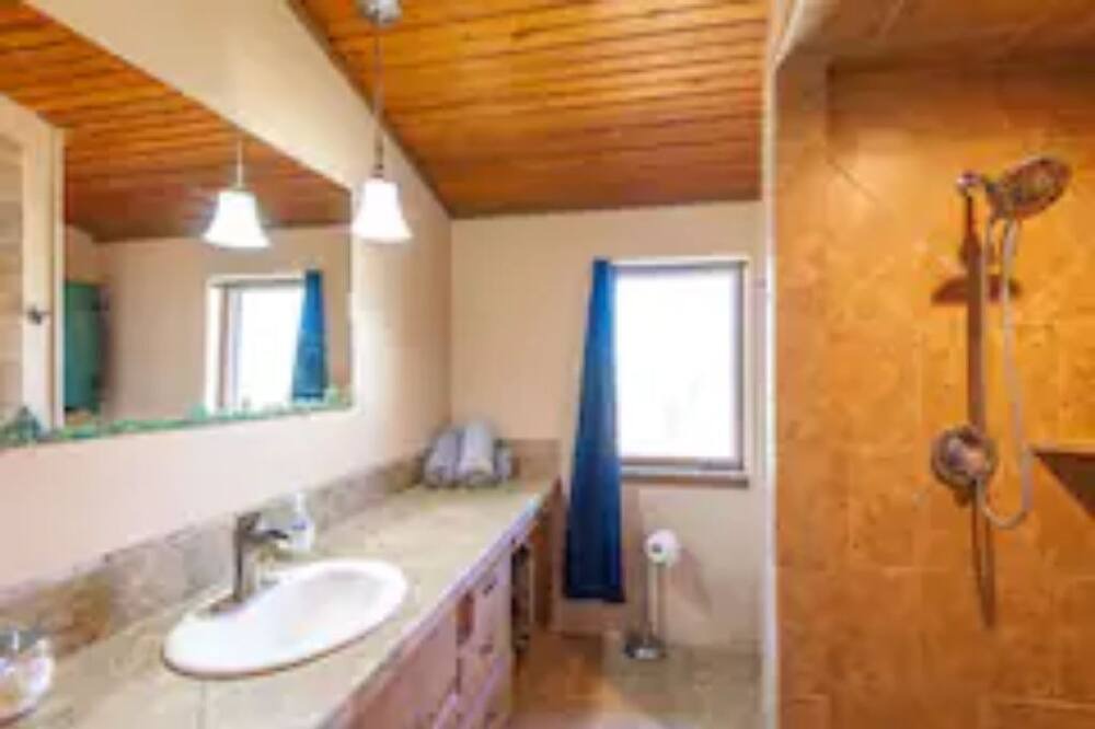 Photo of Bathroom in Edmond