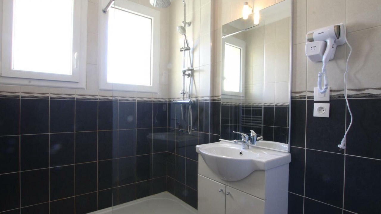 Photo of Bathroom in Pontorson