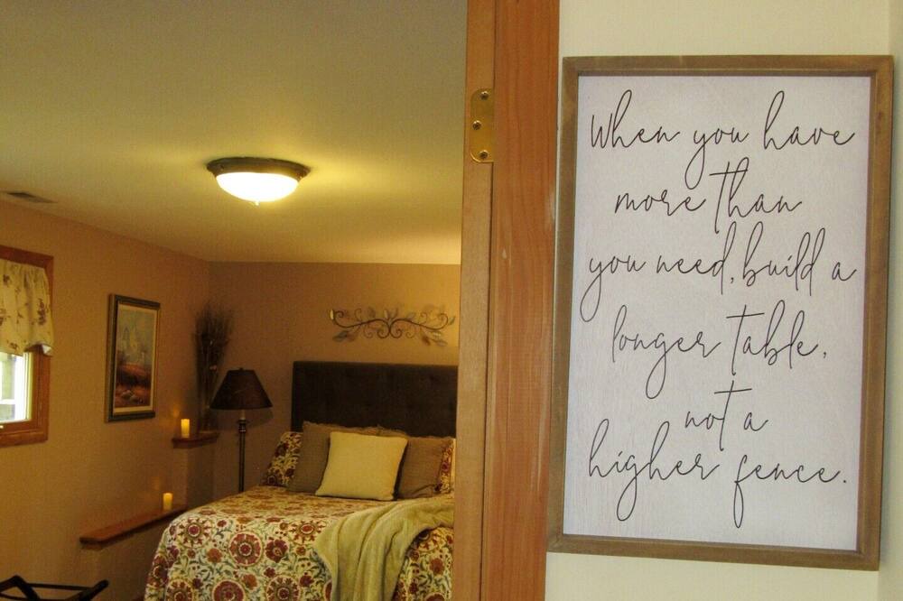 Photo of Bedroom in Winthrop Harbor