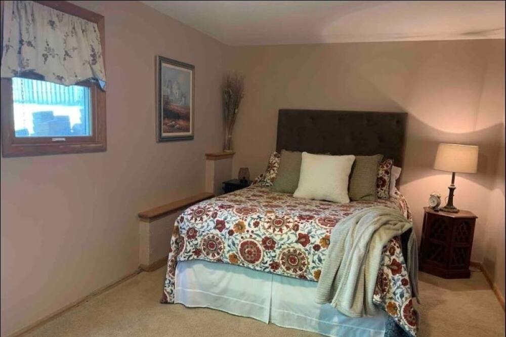 Photo of Bedroom in Winthrop Harbor