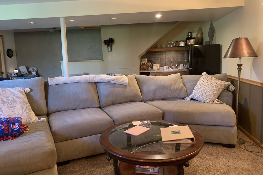 Photo of Livingroom in Winthrop Harbor
