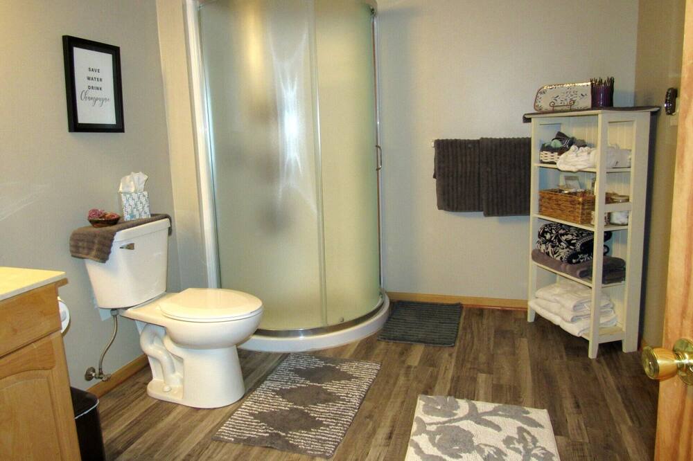 Photo of Bathroom in Winthrop Harbor