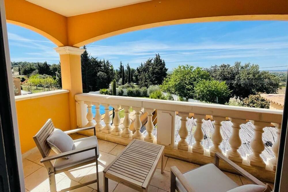 Photo of Patio Balcony in Saint-Saturnin-les-Avignon