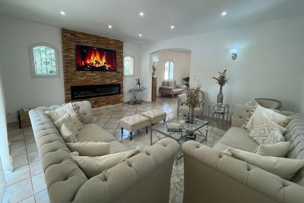 Photo of Livingroom in Saint-Saturnin-les-Avignon