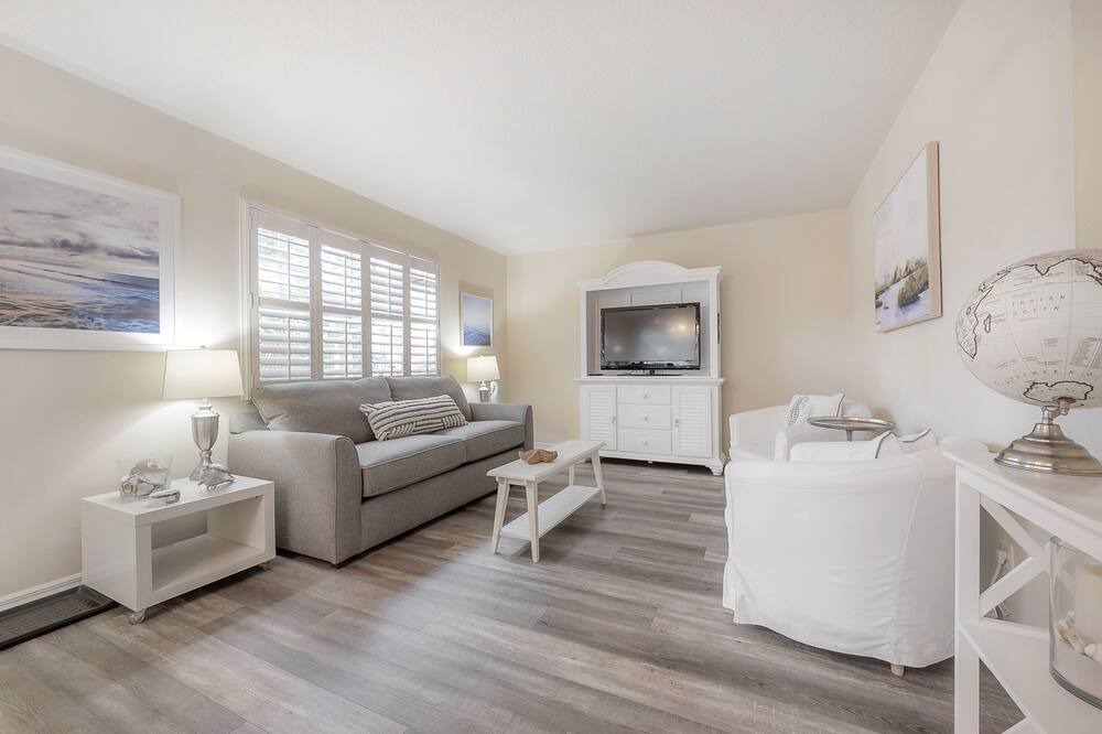 Photo of Livingroom in Beach Park