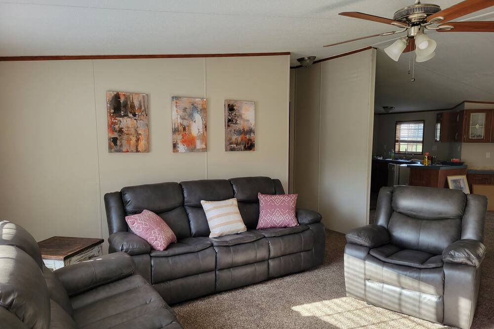 Photo of Livingroom in Chandler