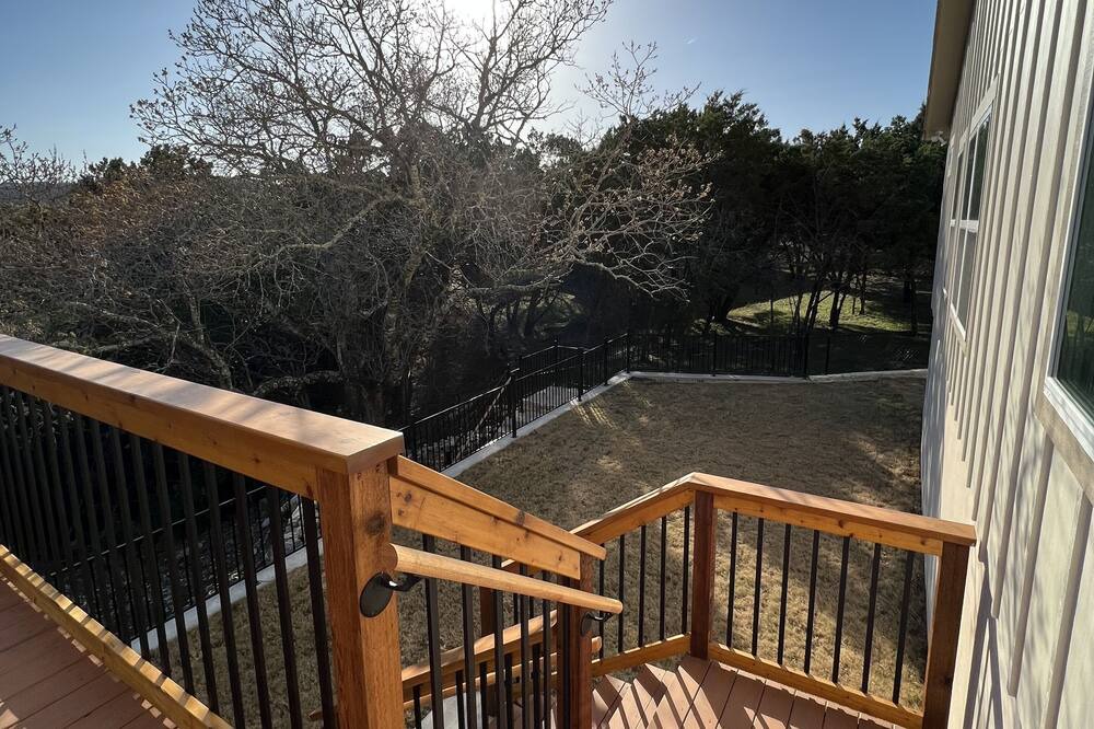 Photo of Patio Balcony in Lago Vista