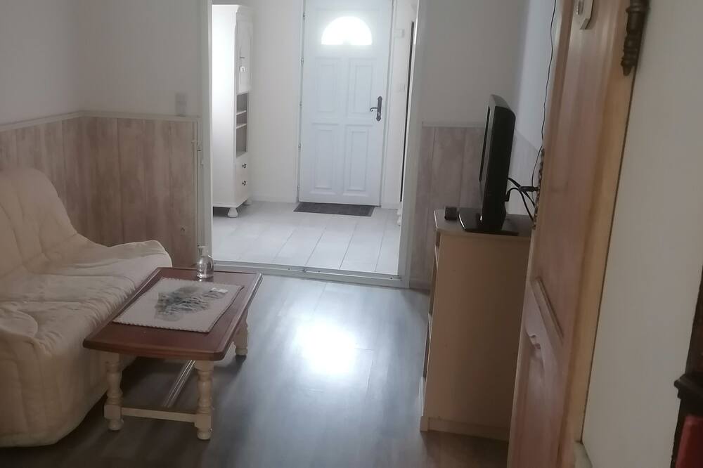 Photo of Livingroom in Savigny-en-Veron