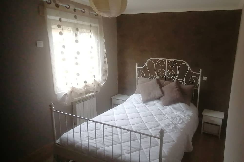 Photo of Bedroom in Savigny-en-Veron
