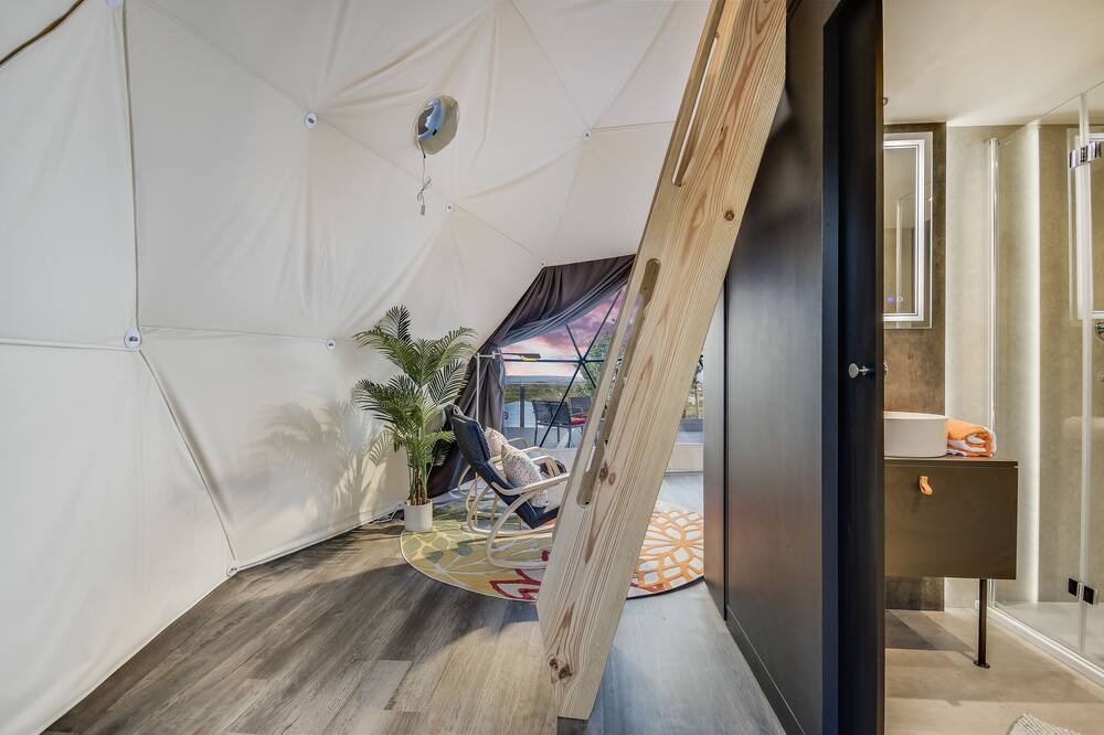 Photo of Bedroom in Lago Vista
