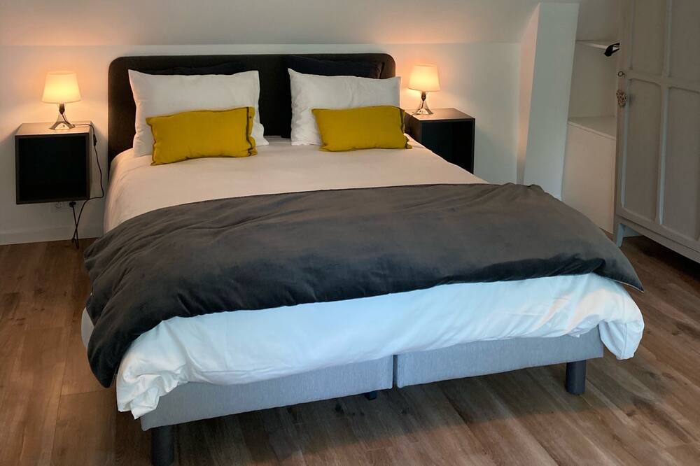 Photo of Bedroom in Merlevenez