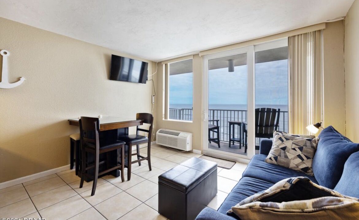 Photo of Bedroom in Lenox Park