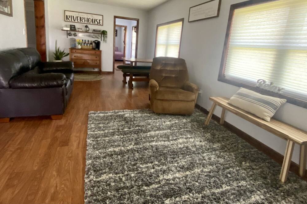 Photo of Livingroom in Tecumseh
