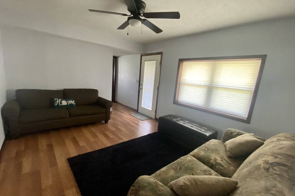 Photo of Livingroom in Tecumseh