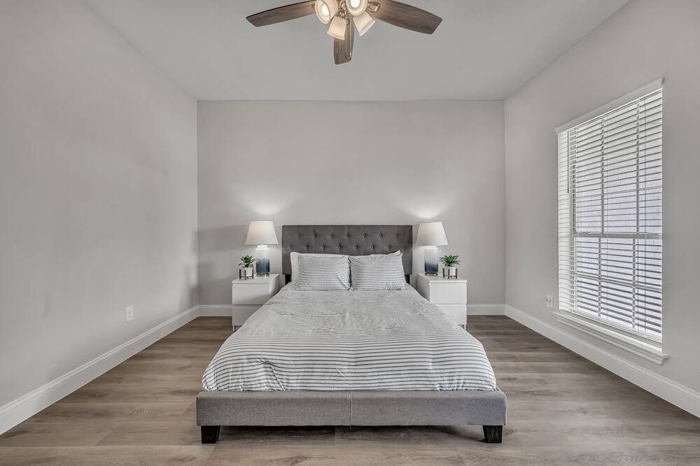 Photo of Bedroom in Seven Coves