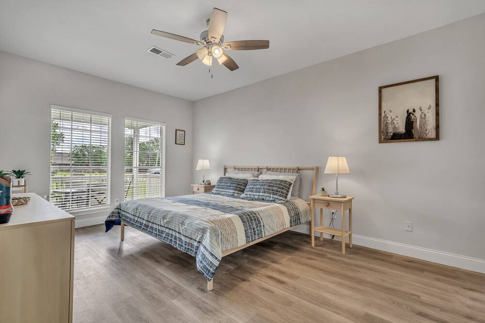 Photo of Bedroom in Seven Coves