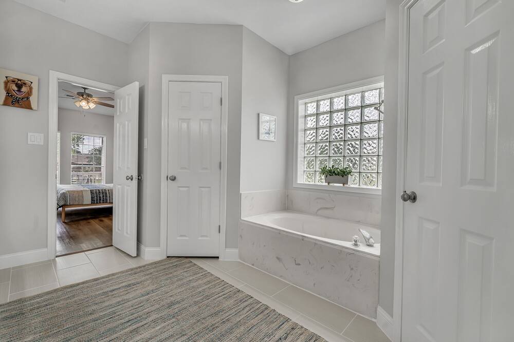 Photo of Bedroom in Seven Coves