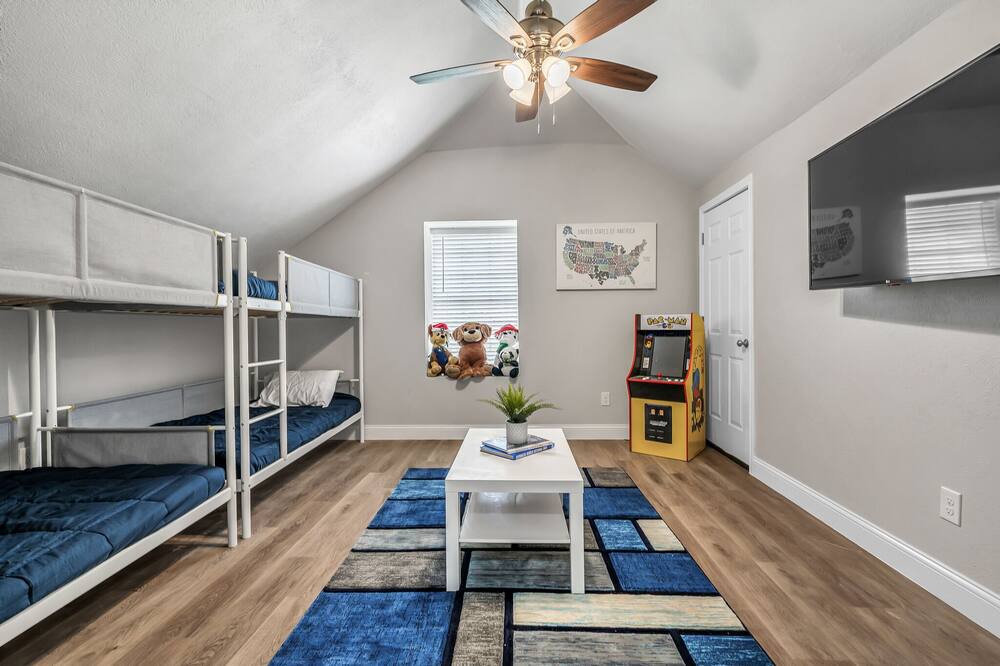 Photo of Bedroom in Seven Coves