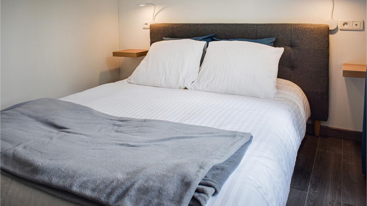 Photo of Bedroom in La Chapelle-sur-Loire