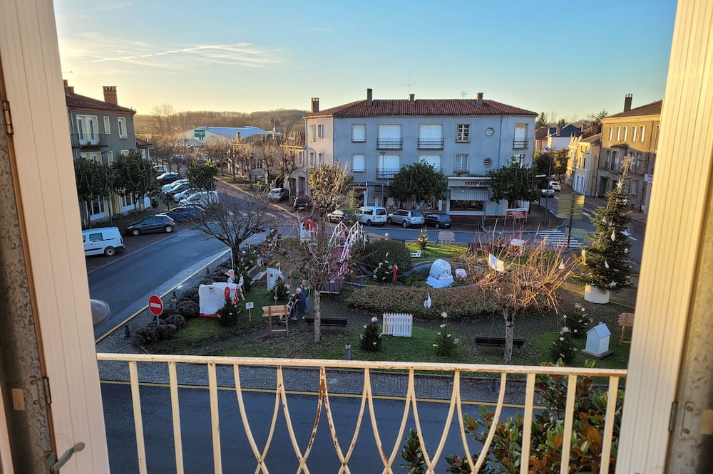 Photo of Patio Balcony in Chabanais
