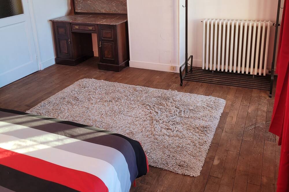 Photo of Bedroom in Chabanais