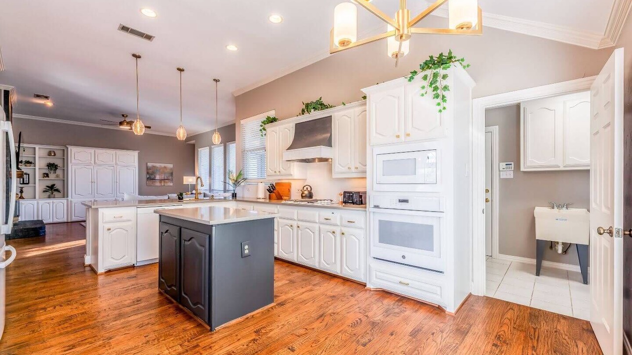 Photo of Kitchen in Far North Dallas