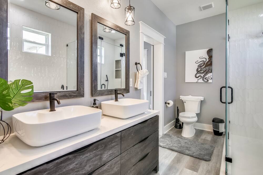 Photo of Bathroom in Indian Beach