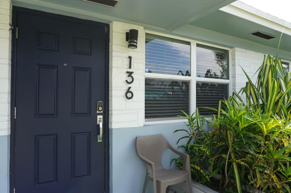 Photo of Others in Lake Worth Corridor