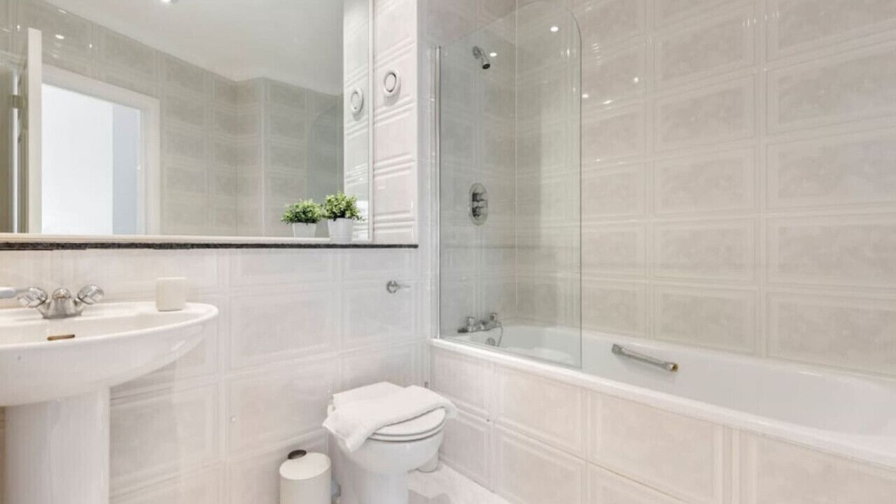 Photo of Others in Barbican