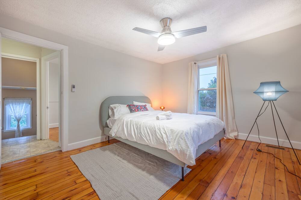 Photo of Bedroom in Fort Erie