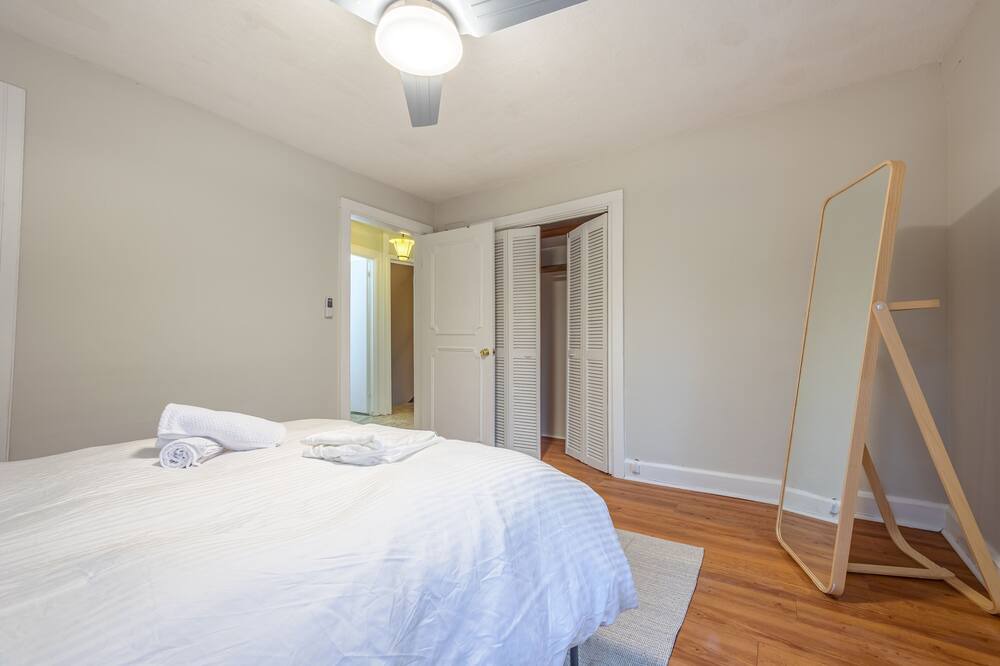 Photo of Bedroom in Fort Erie