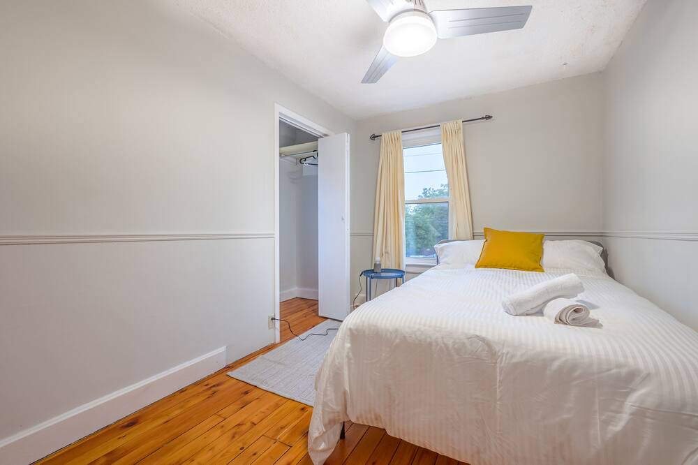 Photo of Bedroom in Fort Erie