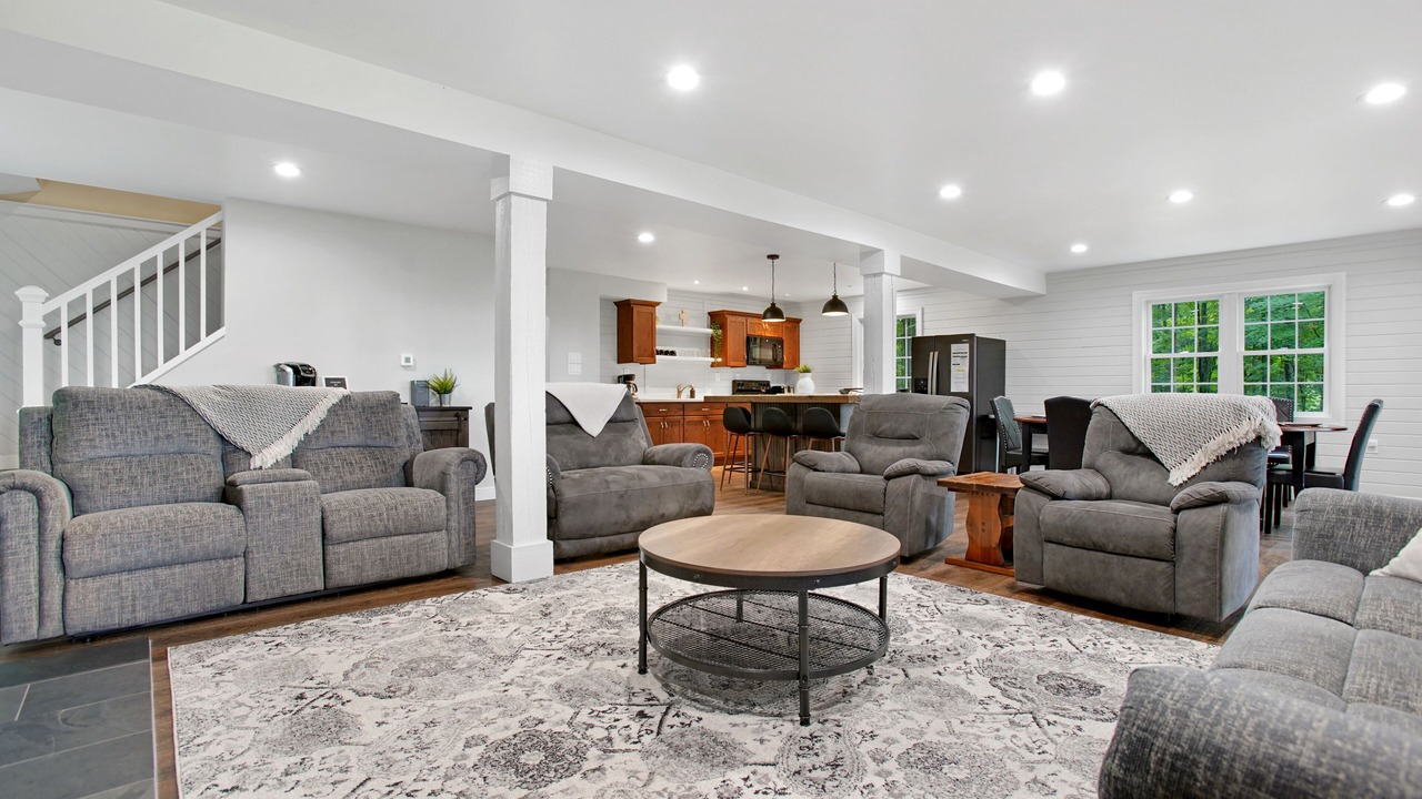Photo of Livingroom in Aldenville