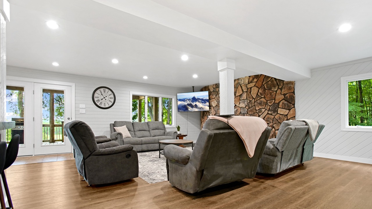 Photo of Livingroom in Aldenville