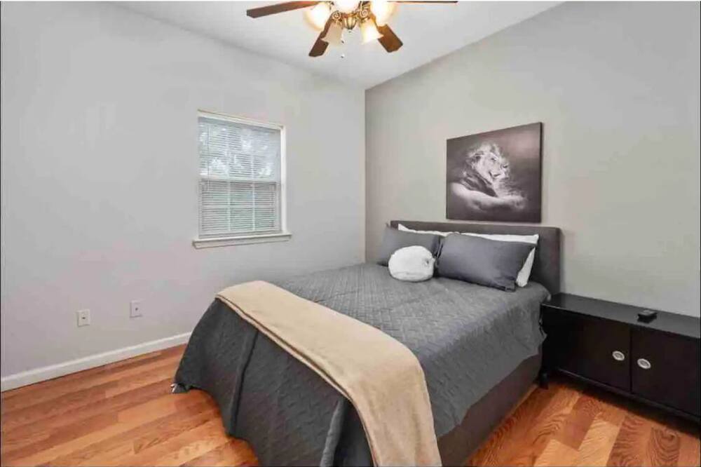 Photo of Bedroom in Houston