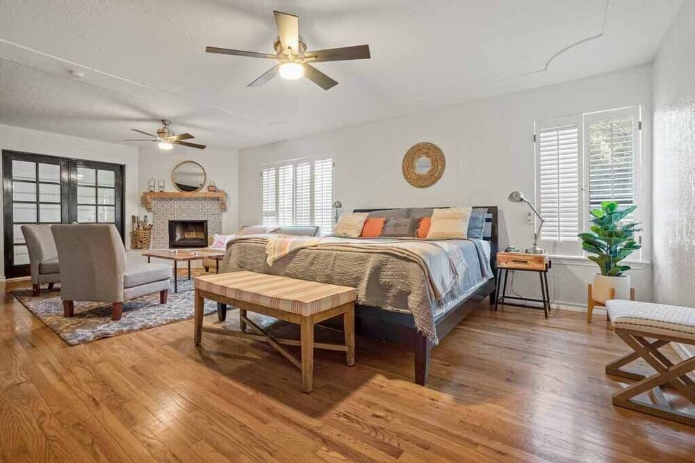 Photo of Livingroom in El Paso