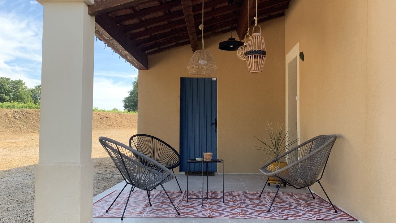 Photo of Patio Balcony in Entrechaux