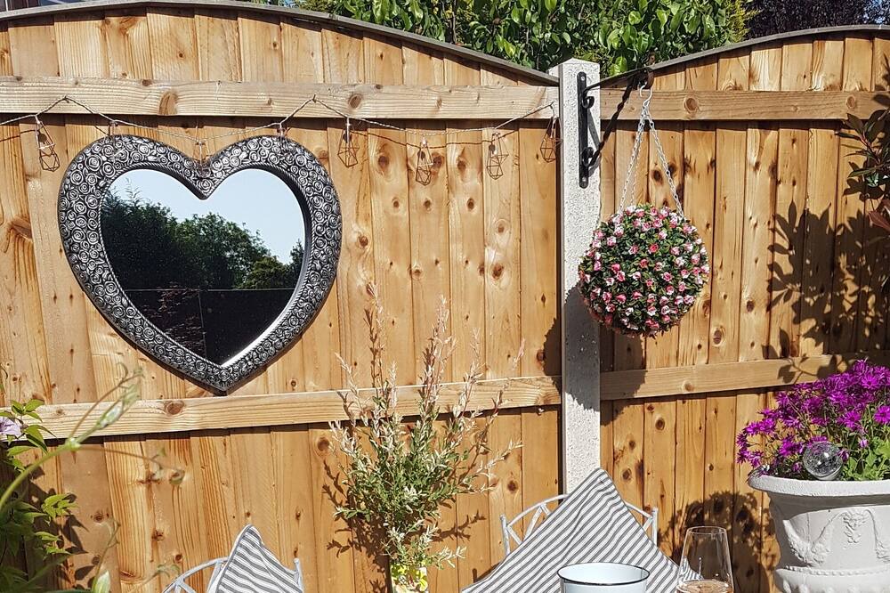 Photo of Patio Balcony in Catshill