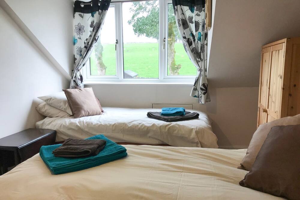Photo of Bedroom in Blackwell in the Peak