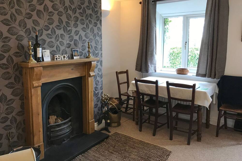 Photo of Livingroom in Blackwell in the Peak