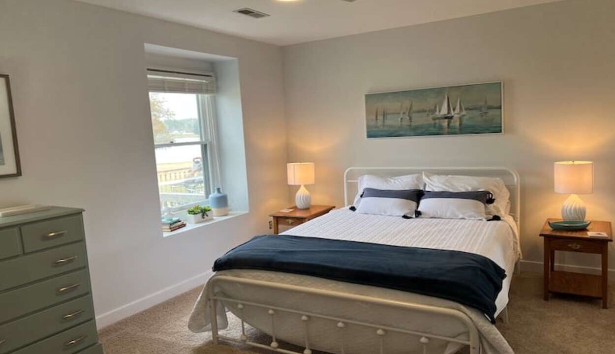 Photo of Others in Dutton