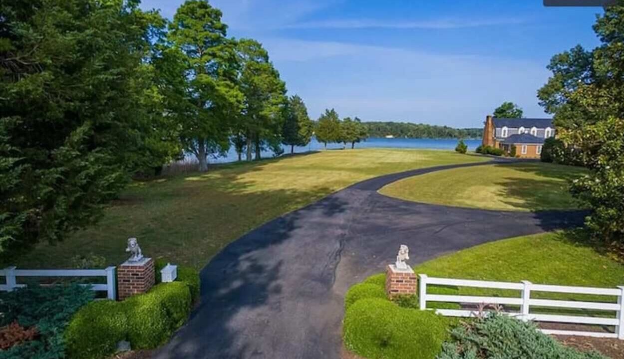 Photo of Outdoor in Dutton