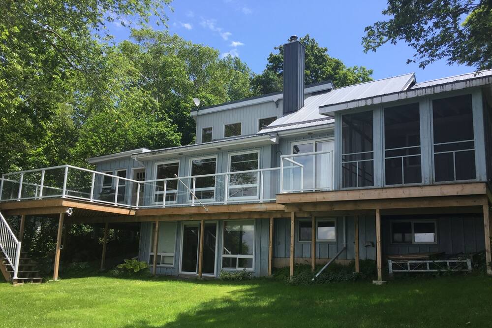 Photo of Outdoor in Picton
