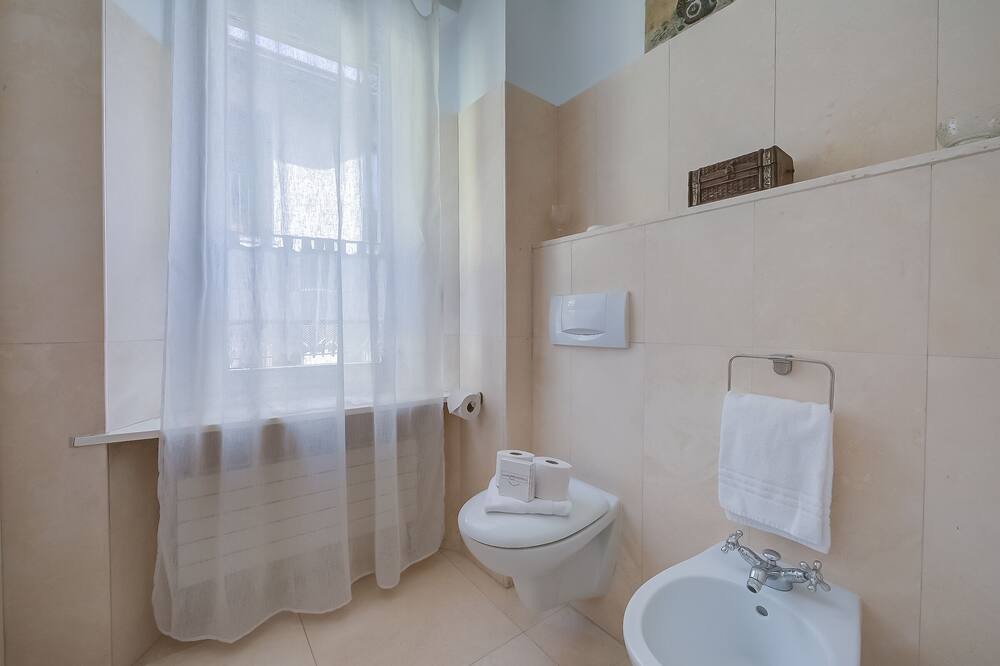 Photo of Bathroom in Croglio