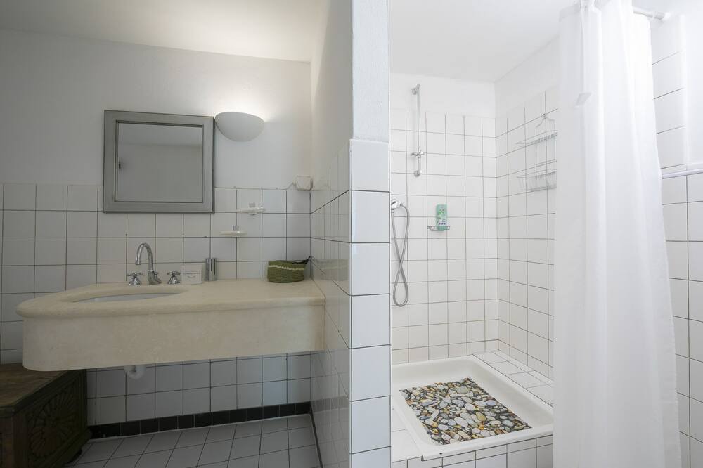 Photo of Bathroom in Croglio