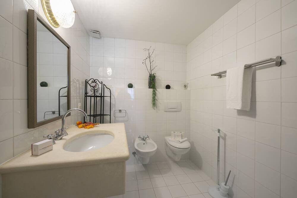 Photo of Bathroom in Croglio