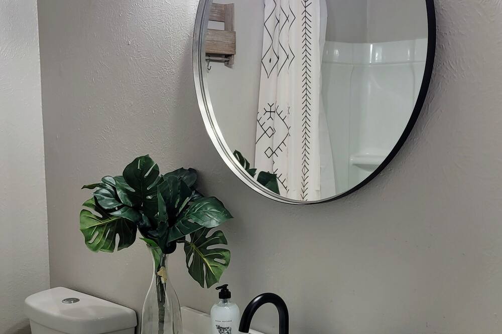 Photo of Bathroom in Lawton