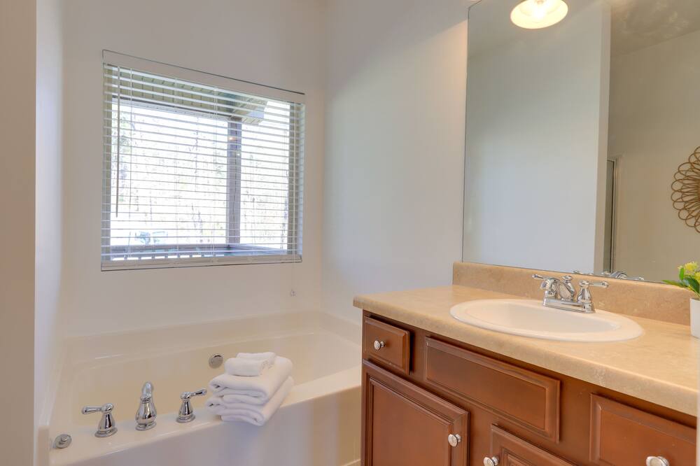 Photo of Bathroom in Hardwick