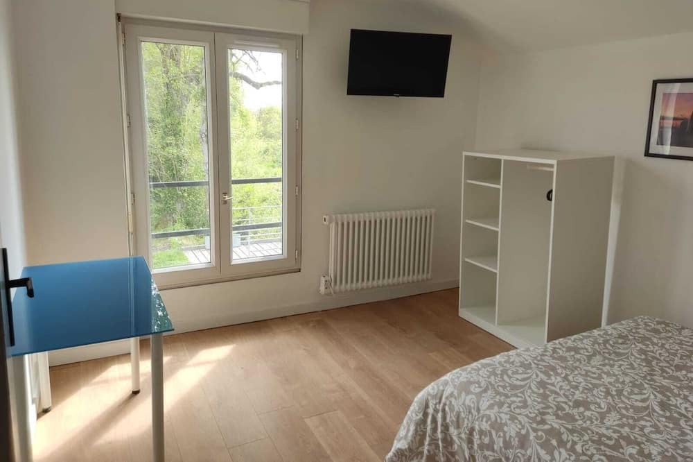 Photo of Bedroom in Braud-et-Saint-Louis