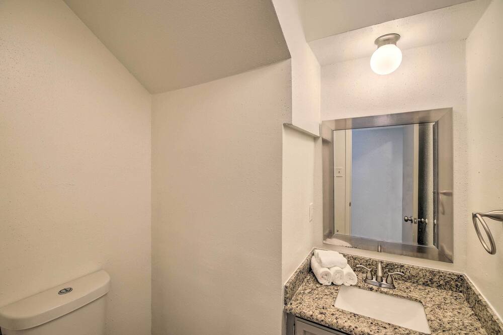 Photo of Bathroom in Quail Valley
